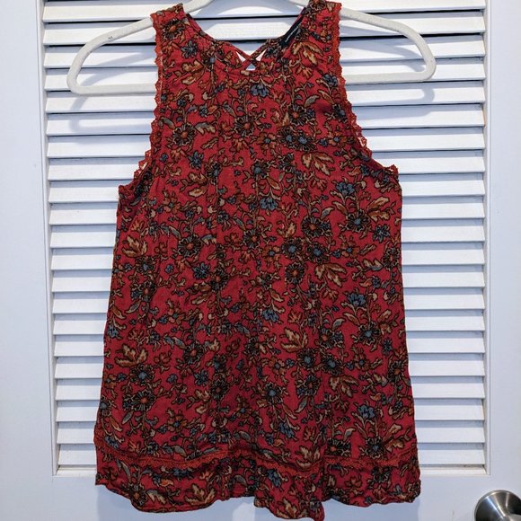American Outfitters Tops - American Eagle Outfitters Tank Brick Red Floral Swing Top Lace Up Back Size XS.